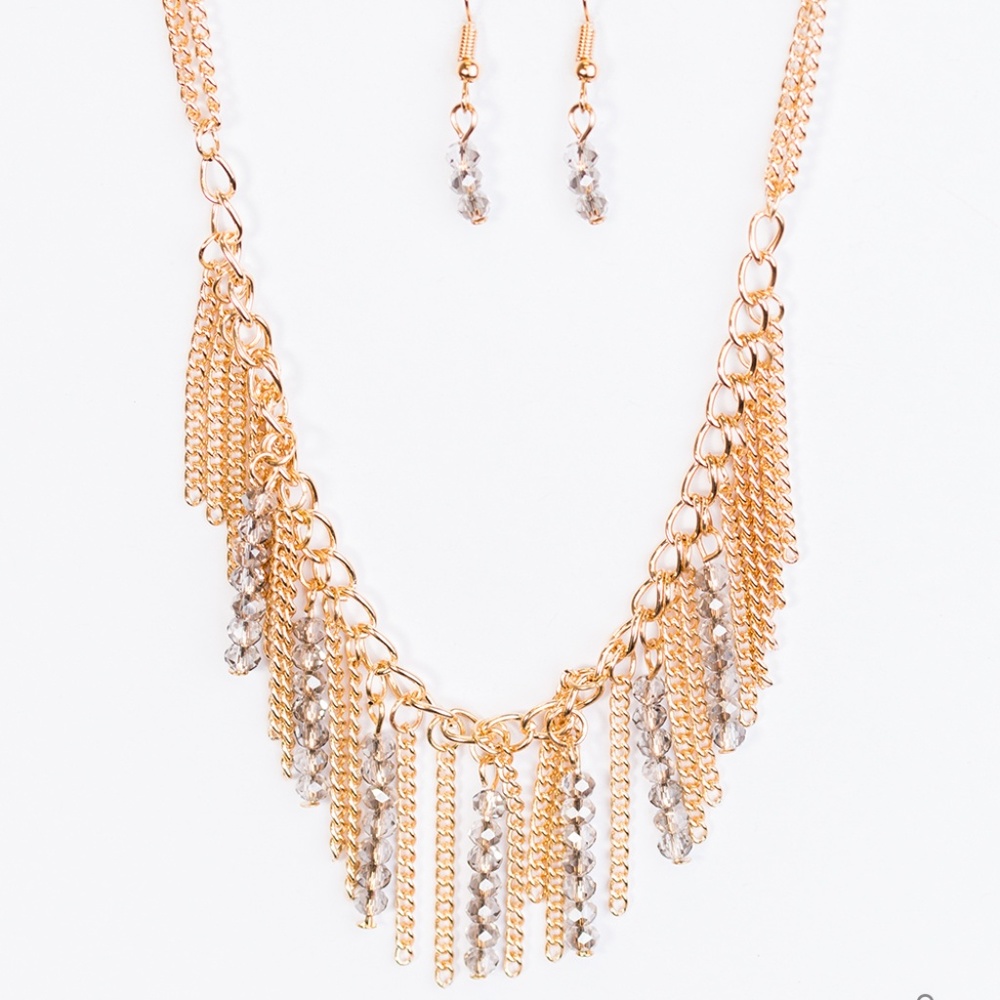 NWT gold tone tassle necklace & earring set